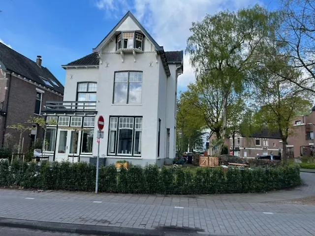 Luxe Kamer In Stadsvilla, Gratis Parkeren!